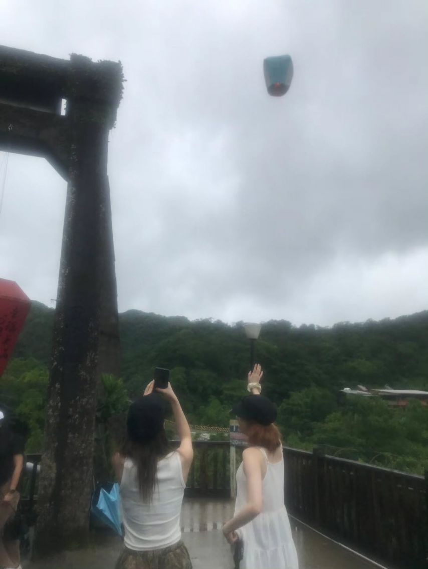 르세라핌 사쿠라,허윤진,카즈하,홍은채