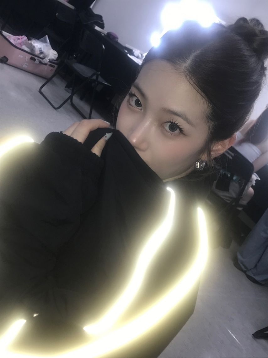 르세라핌 사쿠라,허윤진,카즈하,홍은채
