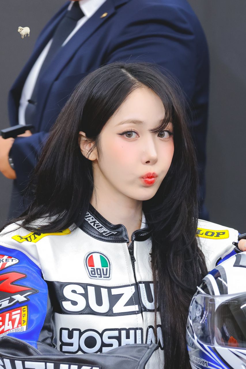 VIVIZ 신비