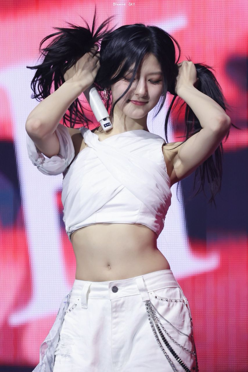 키스오브라이프 하늘