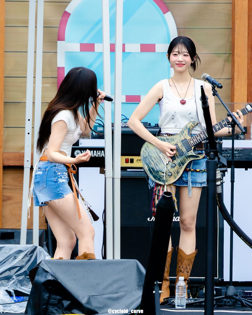 QWER 히나