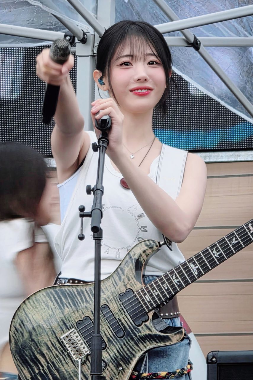 QWER 히나