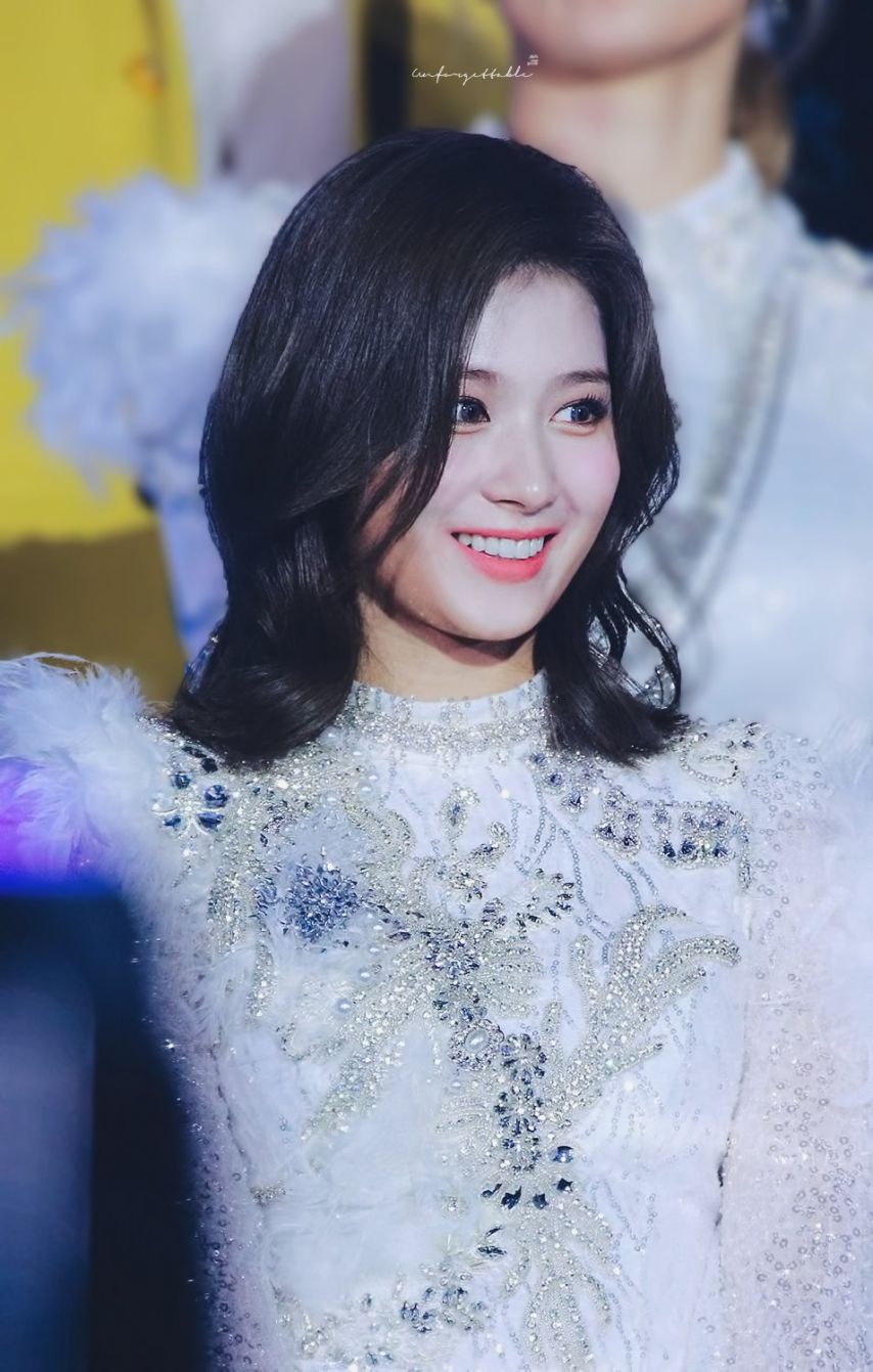 트와이스 사나