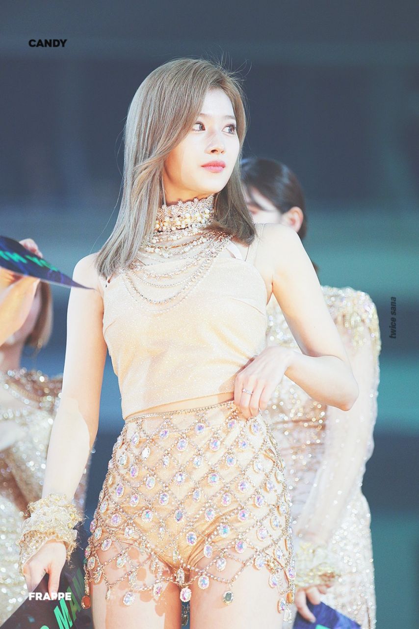트와이스 사나