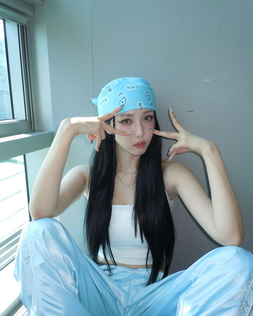 신비 VIVIZ비비지 인별