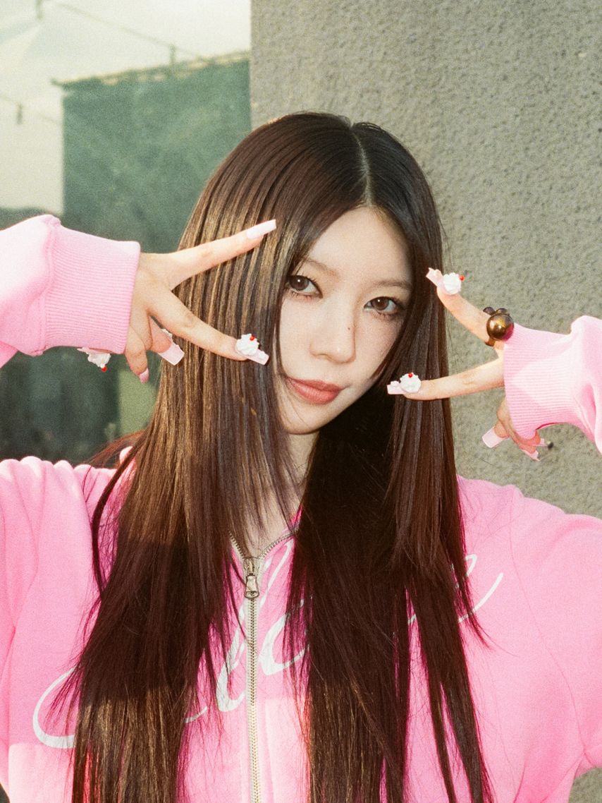 ILLIT(아일릿) 모카