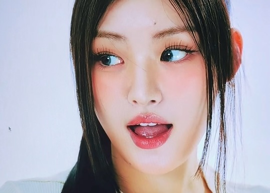 피프티피프티 아테나