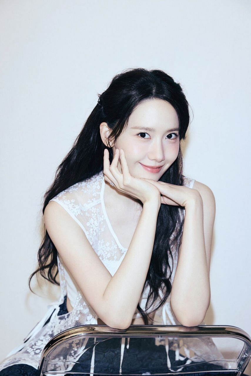 오늘자 언론 인터뷰 사진 소녀시대 윤아.JPG