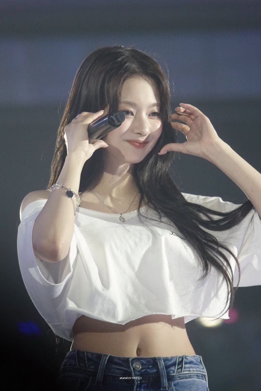 프로미스나인 이나경