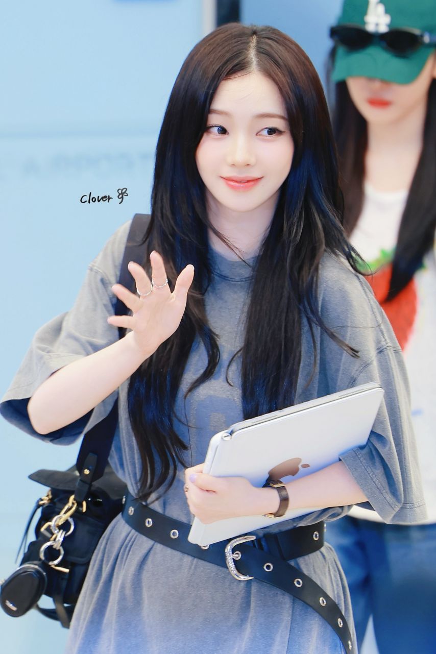 250811 김포공항 입국 에스파 카리나