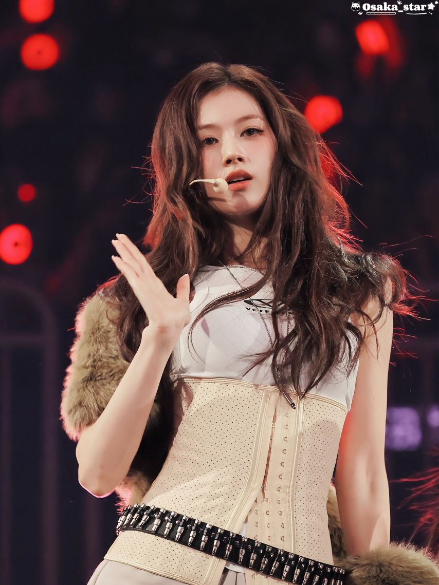 트와이스 사나