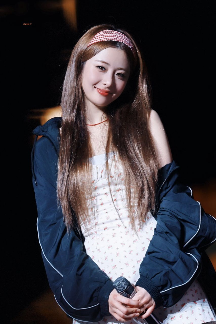 르세라핌 허윤진