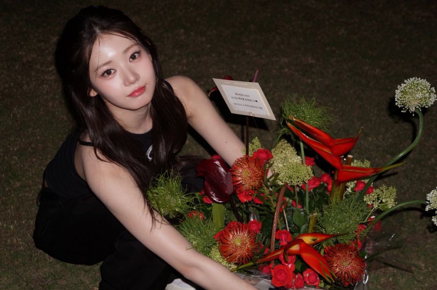 베이비몬스터 로라