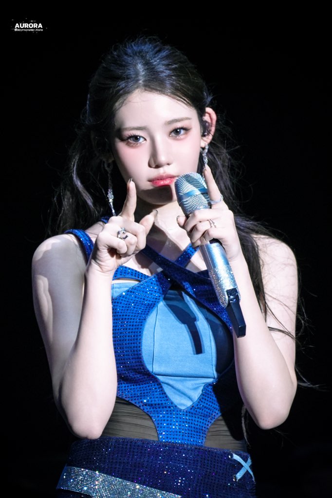 베이비몬스터 로라