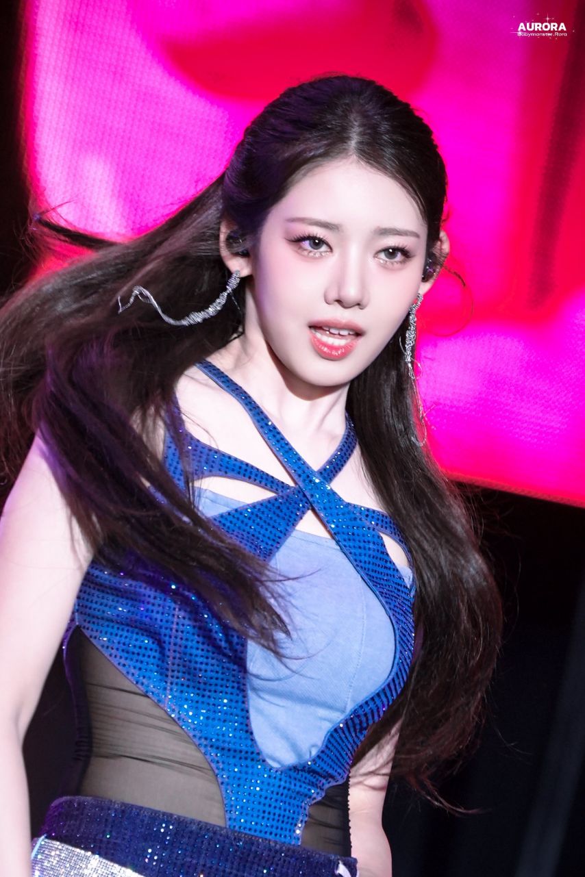 베이비몬스터 로라