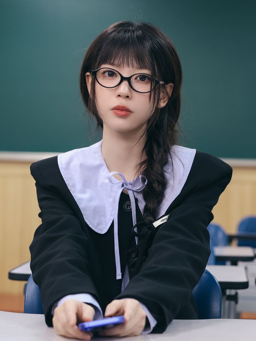 ILLIT(아일릿) 모카