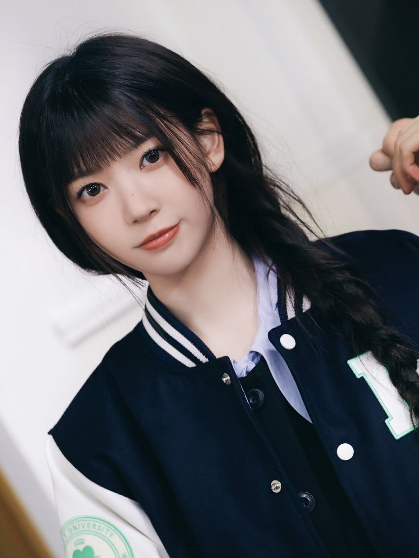ILLIT(아일릿) 모카