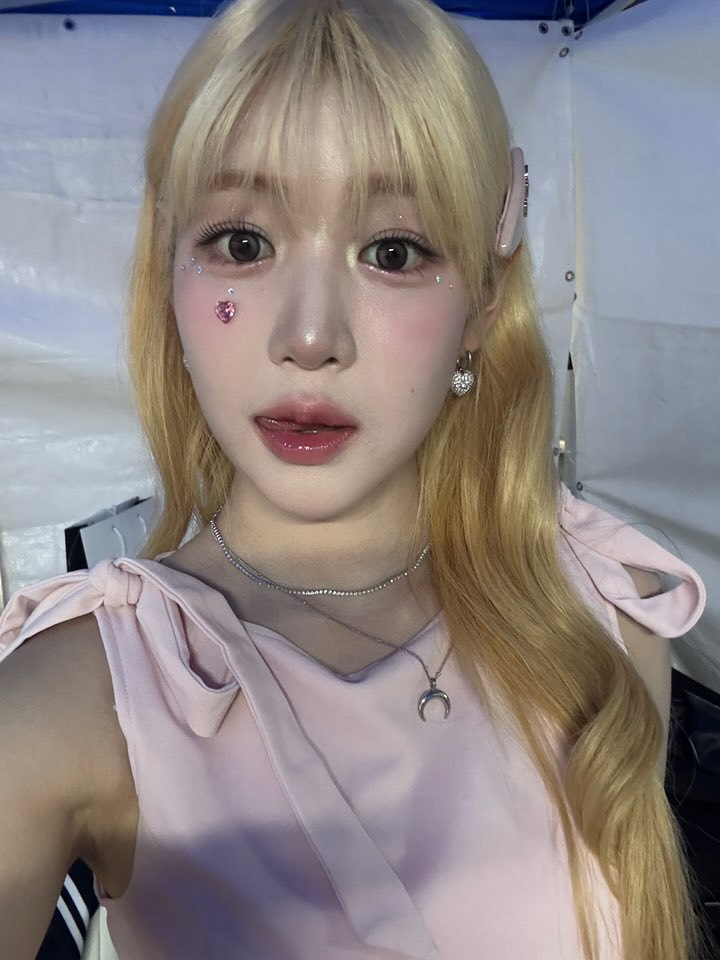 피프티피프티 예원, 문샤넬, 아테나