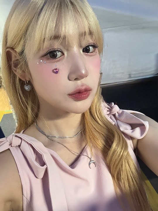 피프티피프티 예원, 문샤넬, 아테나