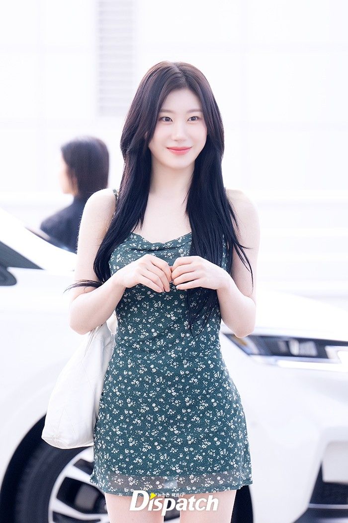 오늘자 있지(ITZY) 채령 출국.jpg