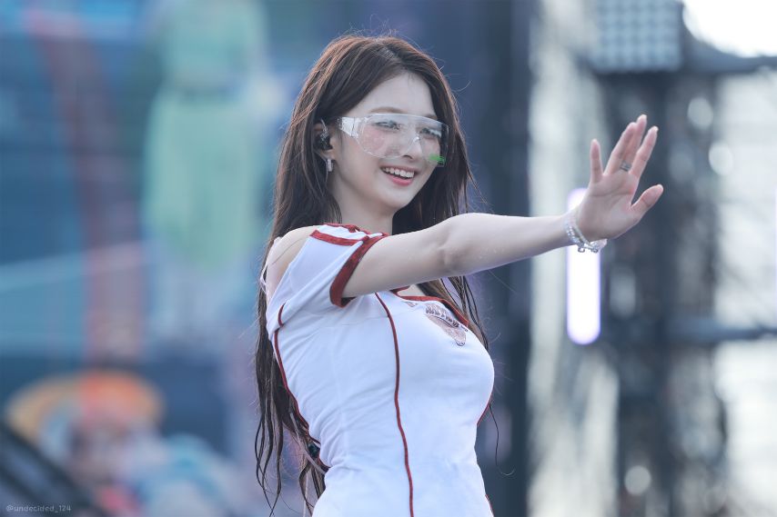 프로미스나인 이나경