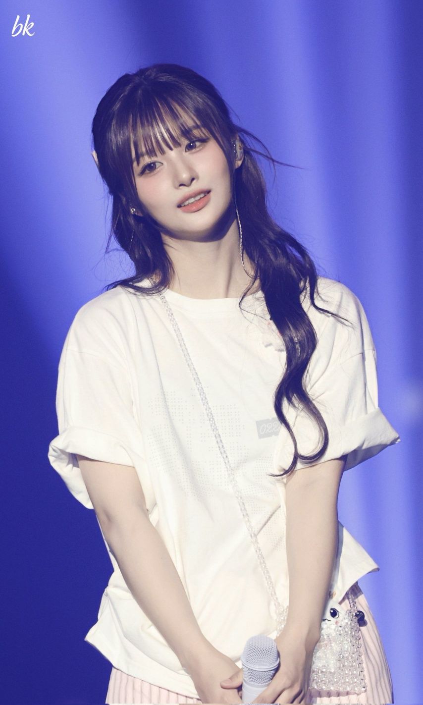 엔믹스 설윤 청순한 미모.jpg
