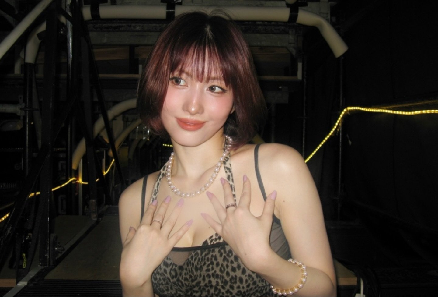 호피 입은 트와이스 모모