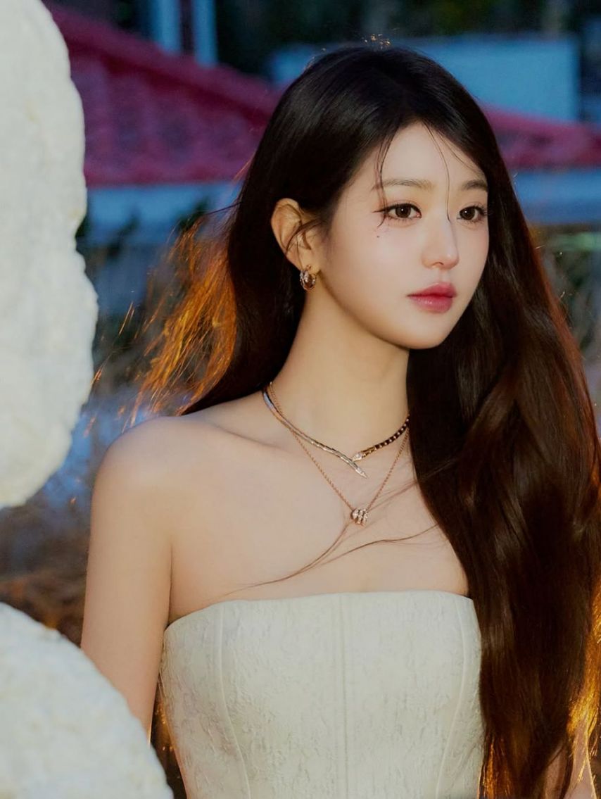 직찍에도 변함 없는 장원영 미모
