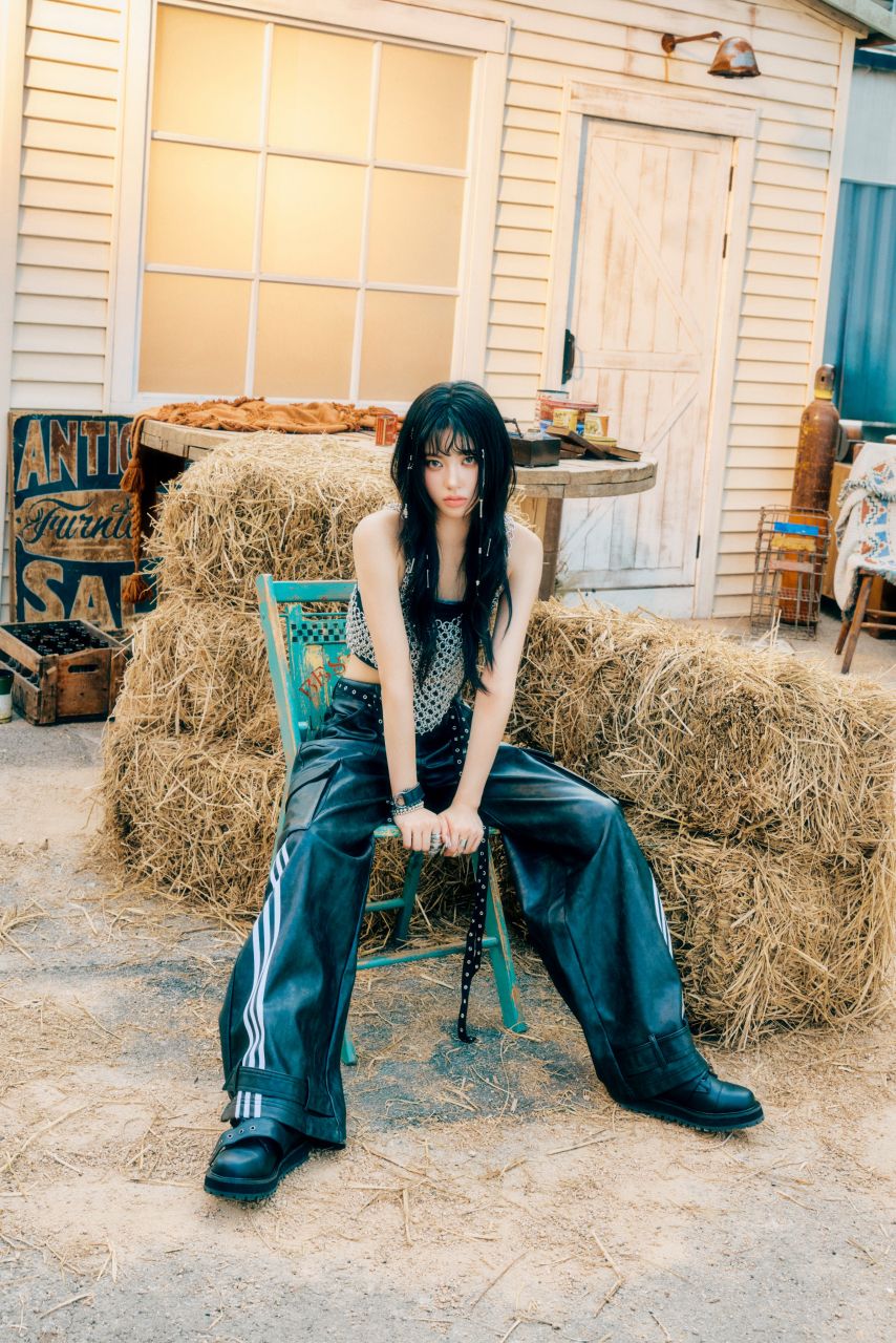 izna 2nd Mini Album 'Not Just Pretty' Concept Photo 메이, 방지민, 코코
