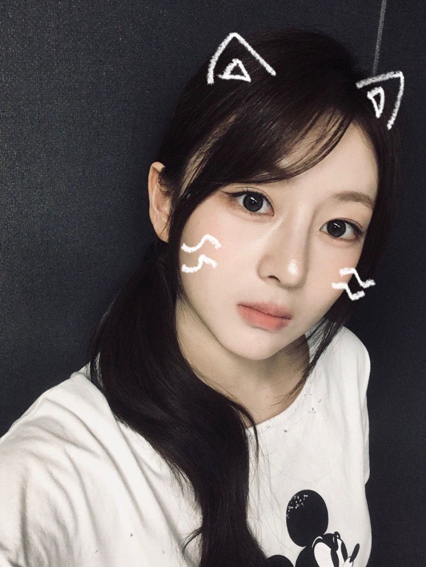 앳하트 봄, 미치