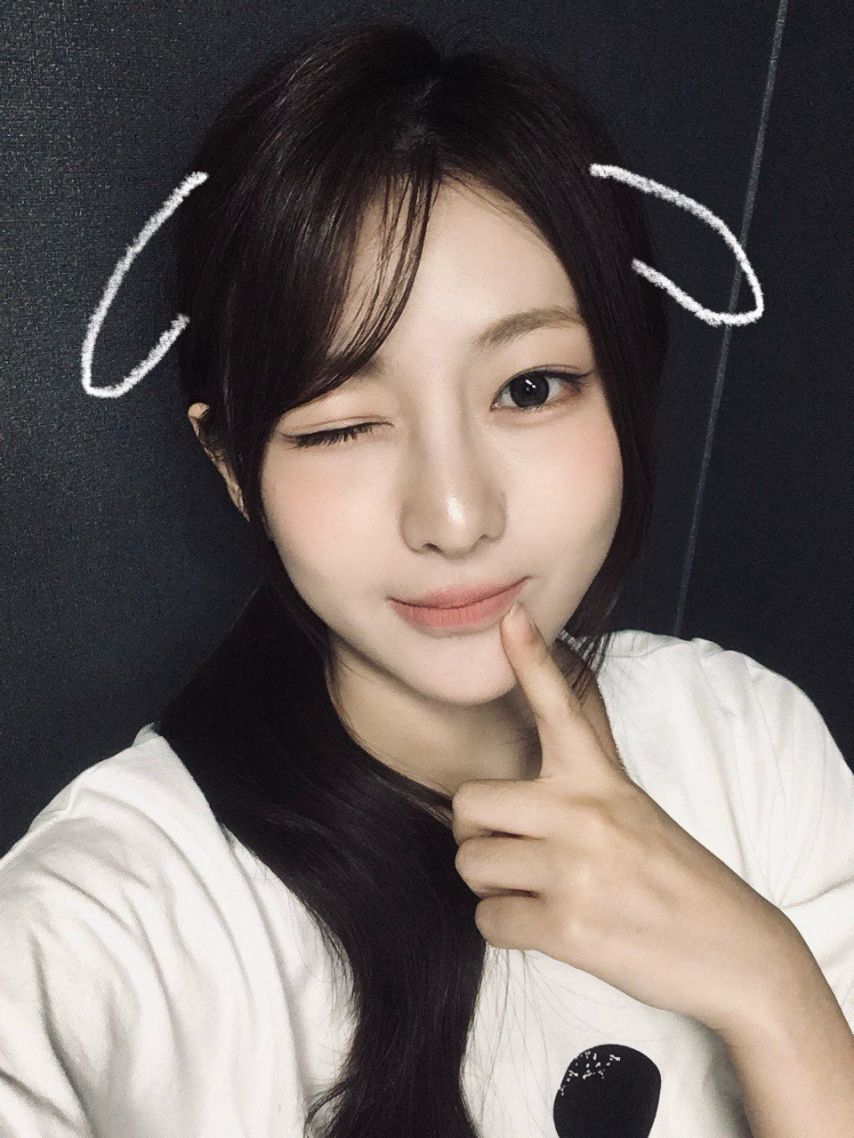 앳하트 봄, 미치