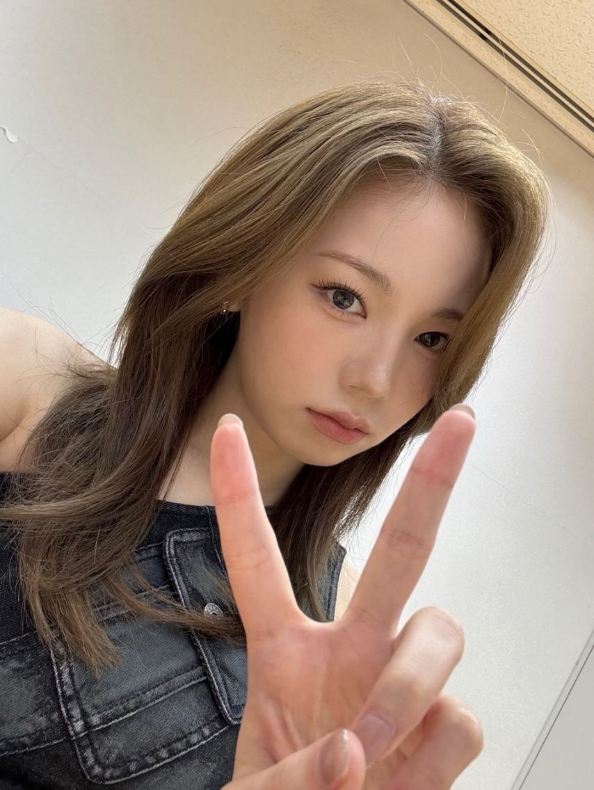니쥬 (NiziU) 아야카