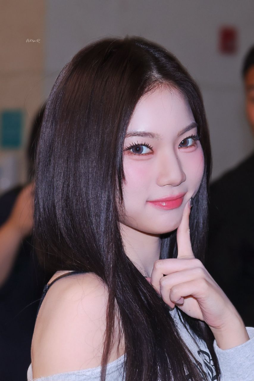 오늘 출국 아이사 (스테이씨)