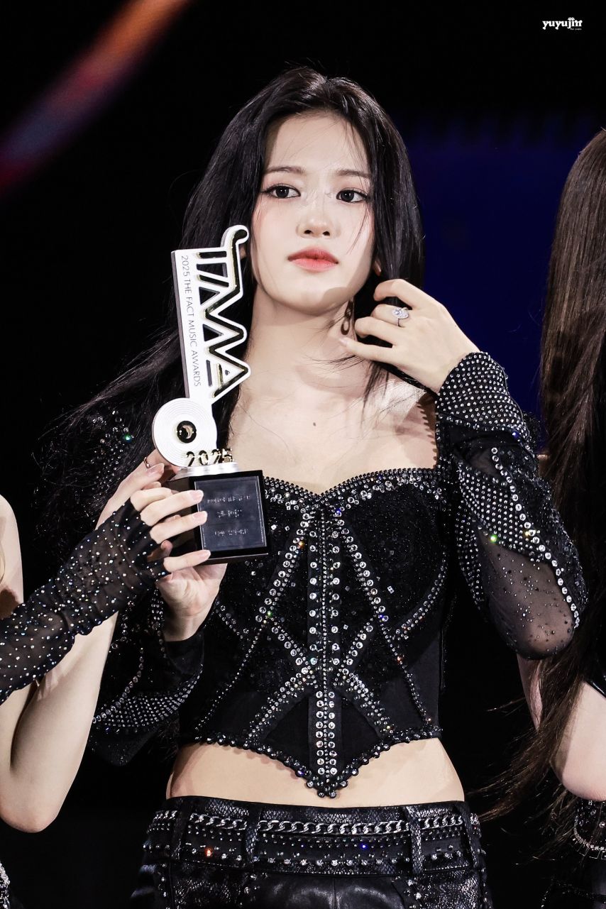 아이브 안유진