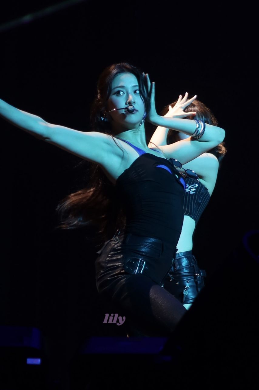 르세라핌 허윤진