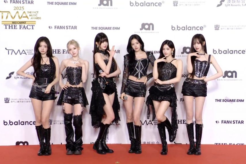 레드카펫 입장하는 아이브 멤버들 미모와 피지컬