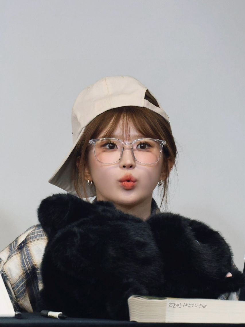 프로미스나인 송하영