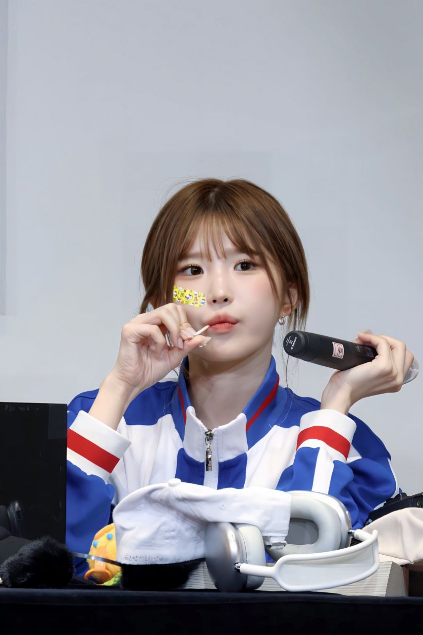 프로미스나인 송하영