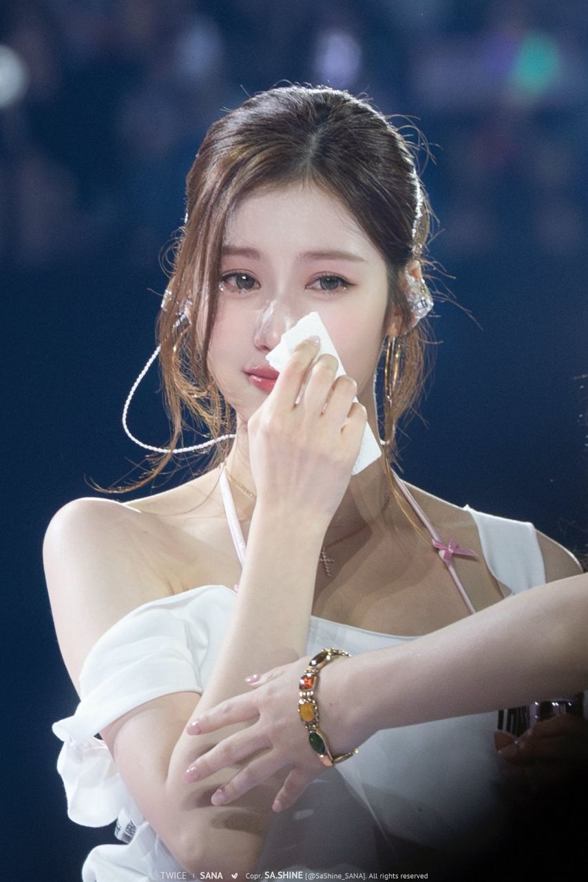 트와이스 사나