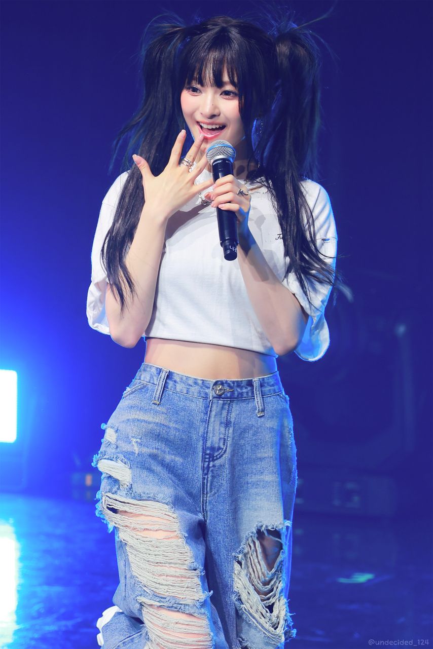 프로미스나인 이나경