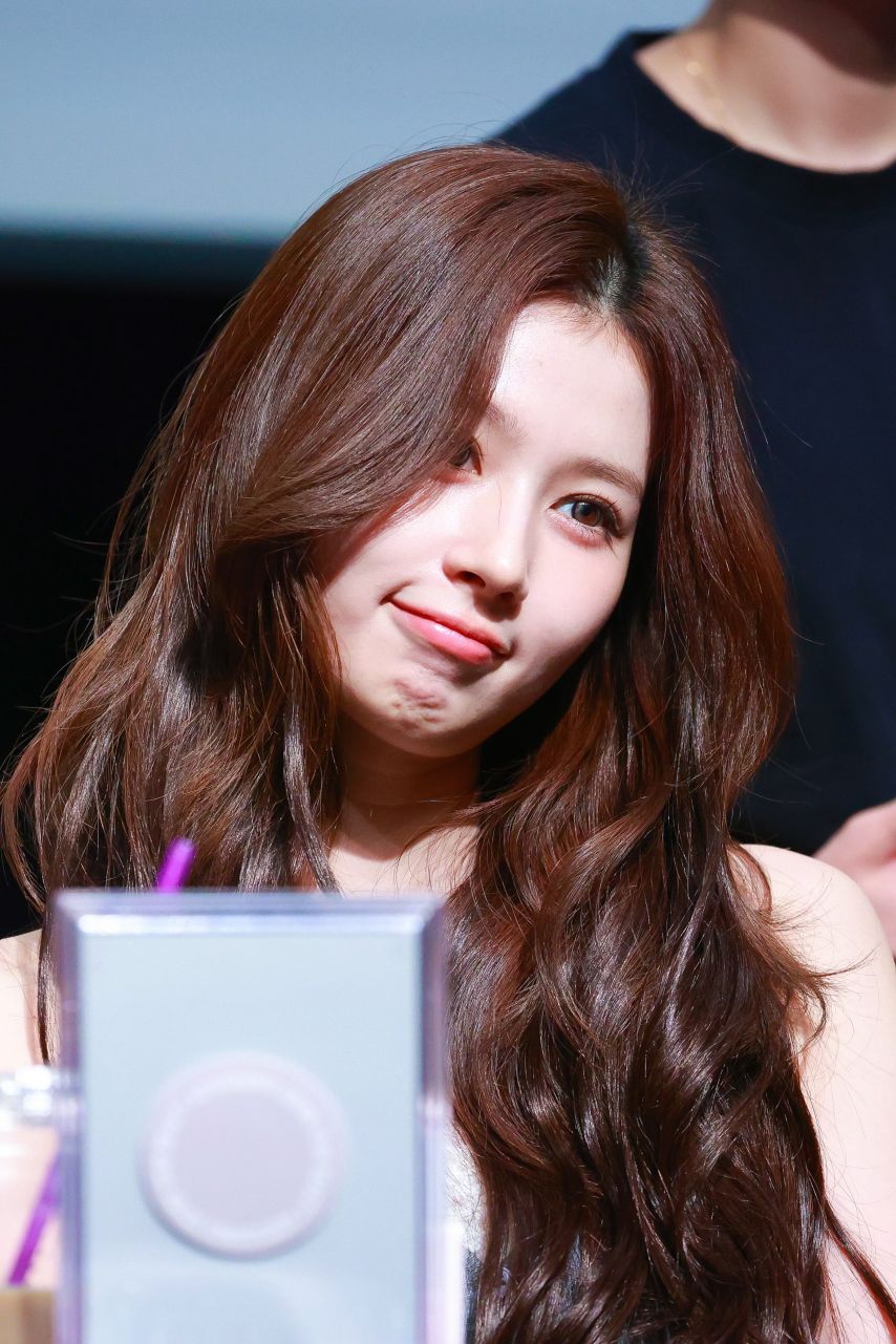 트와이스 사나