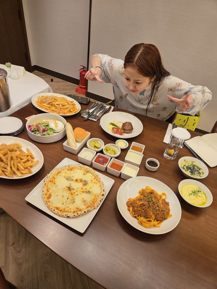 르세라핌 허윤진 (김채원)