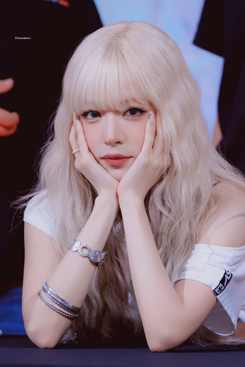프로미스나인 이채영