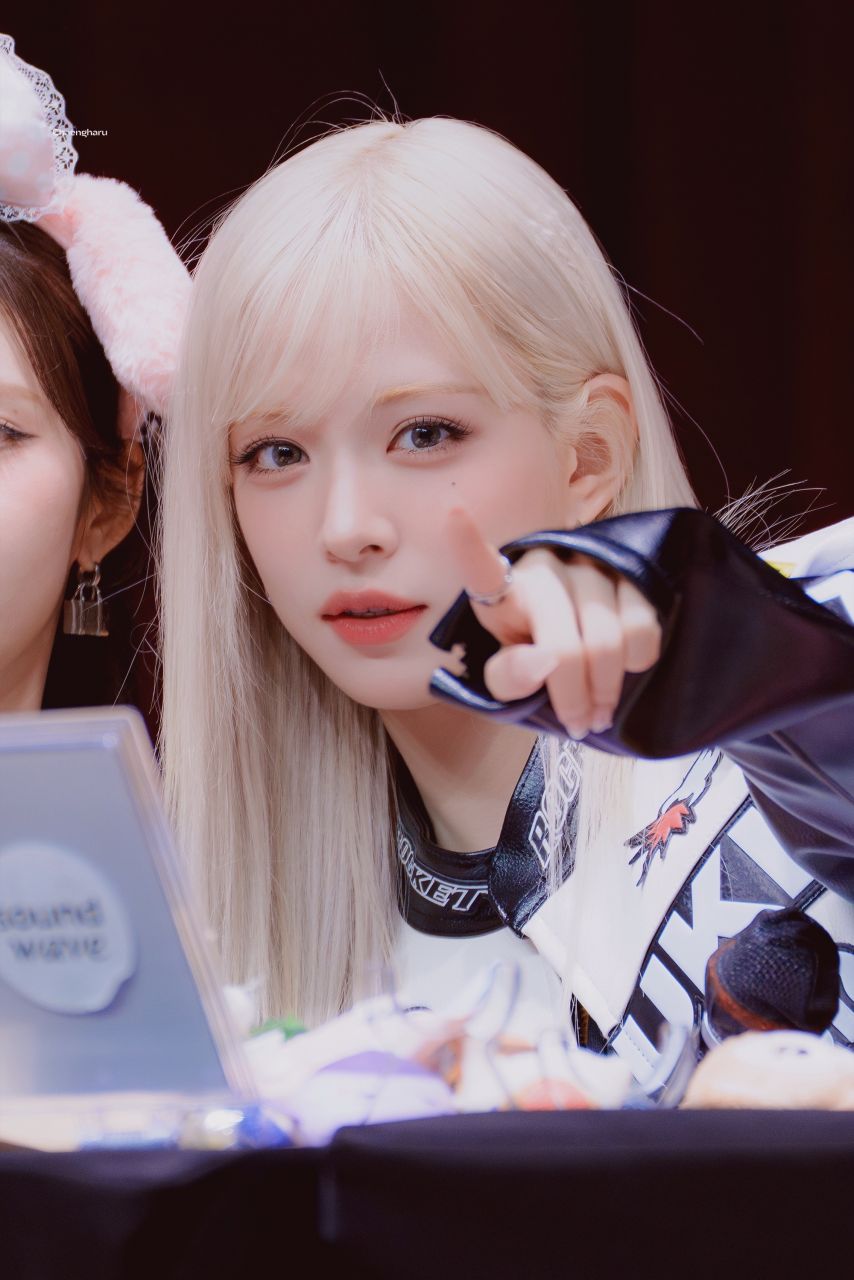 프로미스나인 이채영