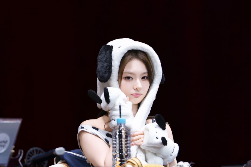 프로미스나인 이나경