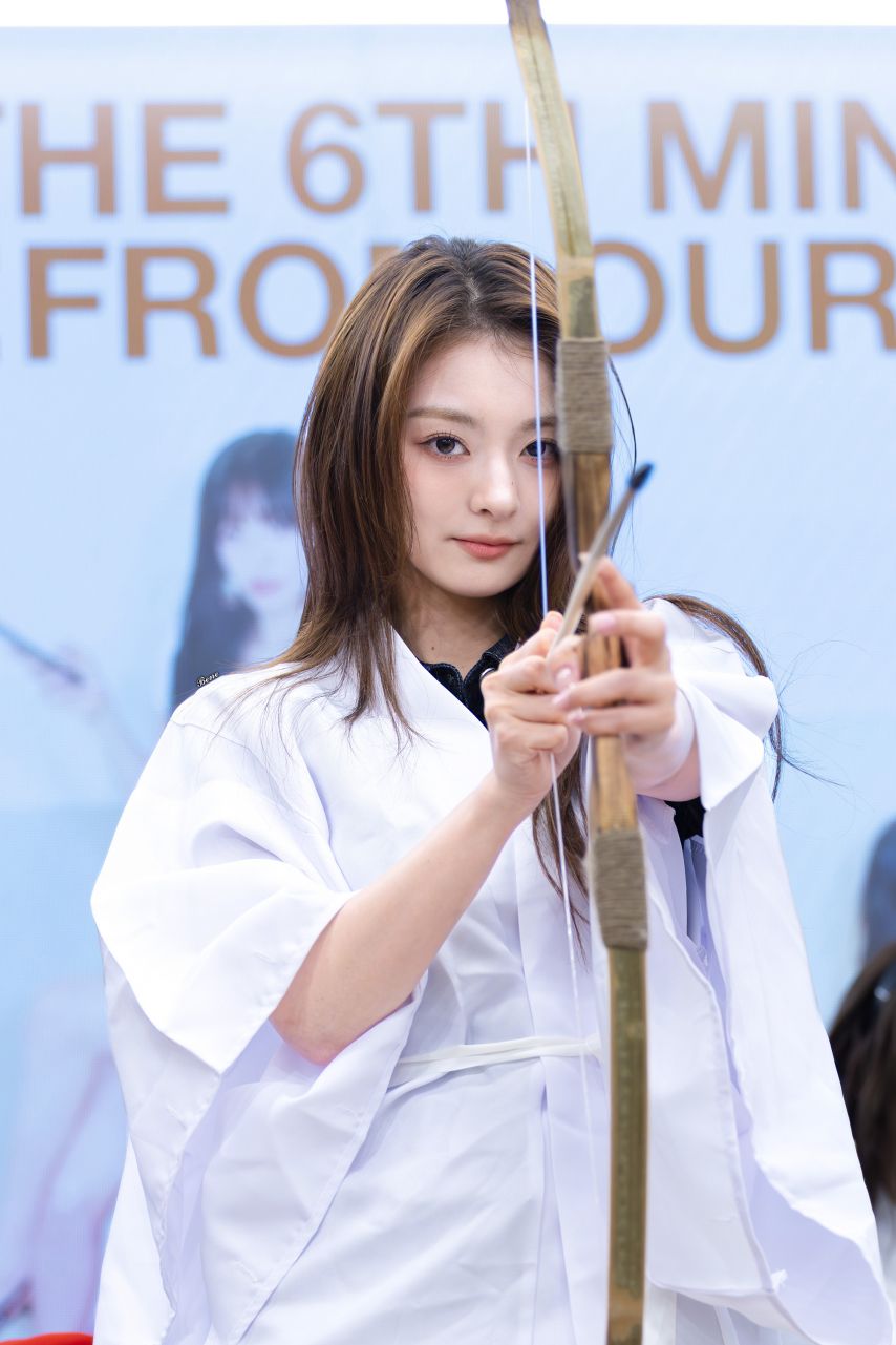 프로미스나인 이나경