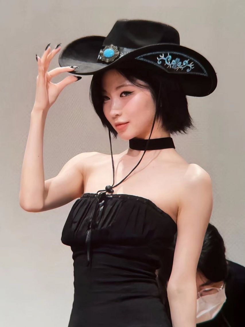 BABYMONSTER (베이비몬스터) 아사
