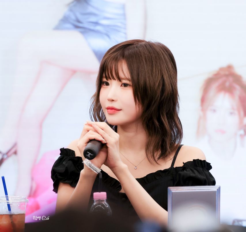 프로미스나인 송하영