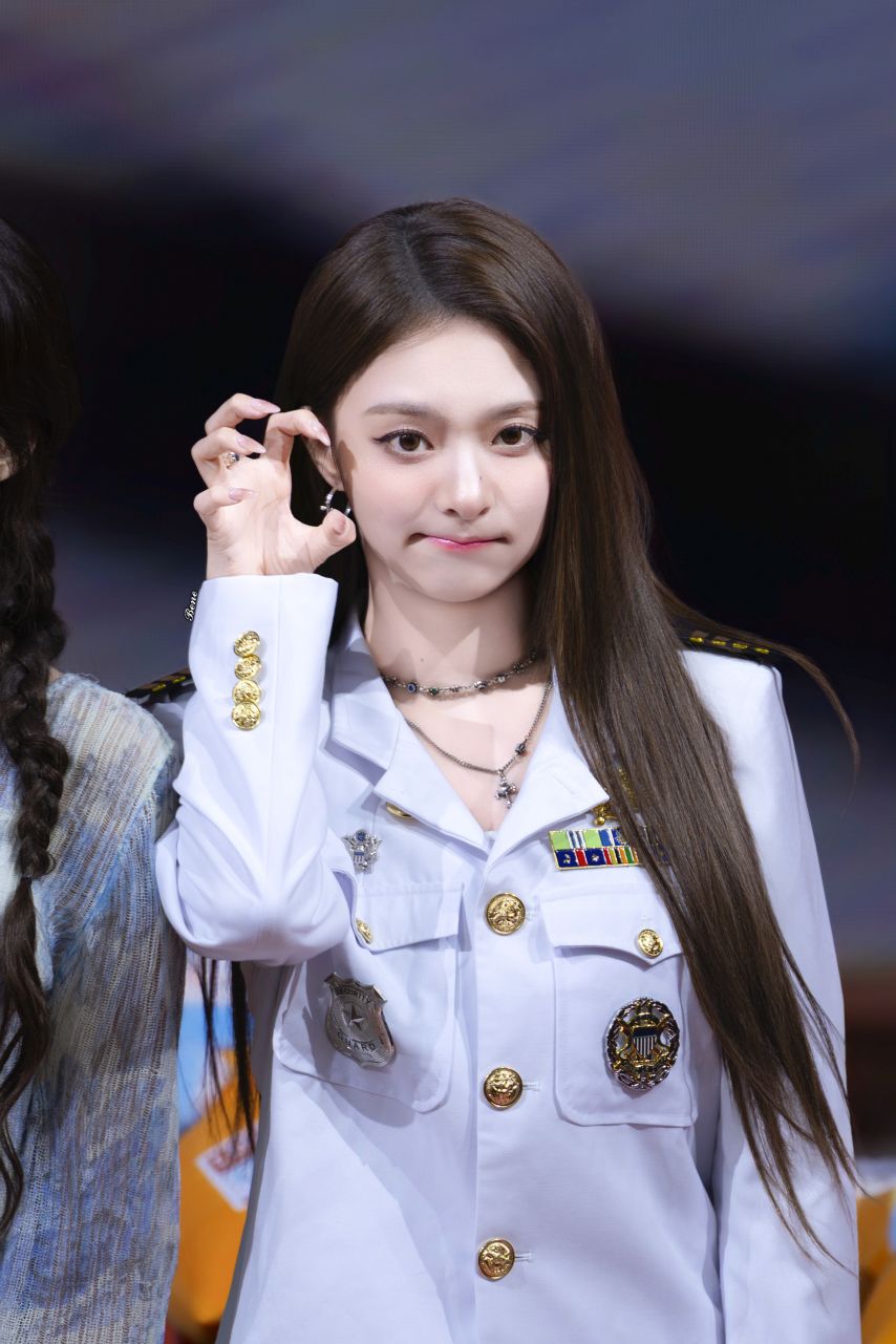 프로미스나인 이나경