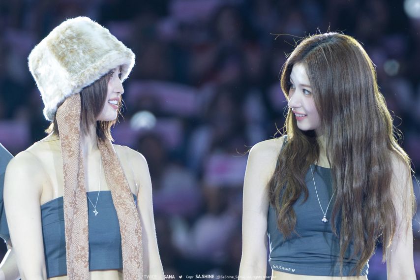 사나 모모 TWICE트와이스 251011 THIS IS FOR IN SINGAPORE D1